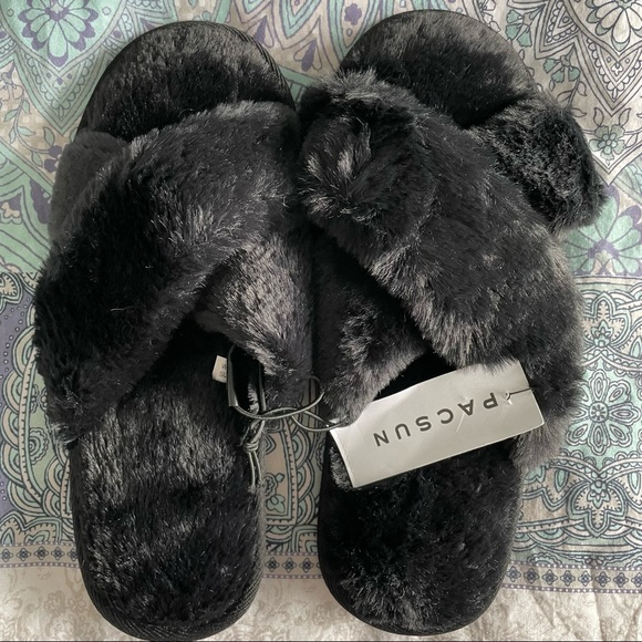 PacSun Shoes - PacSun Slippers
